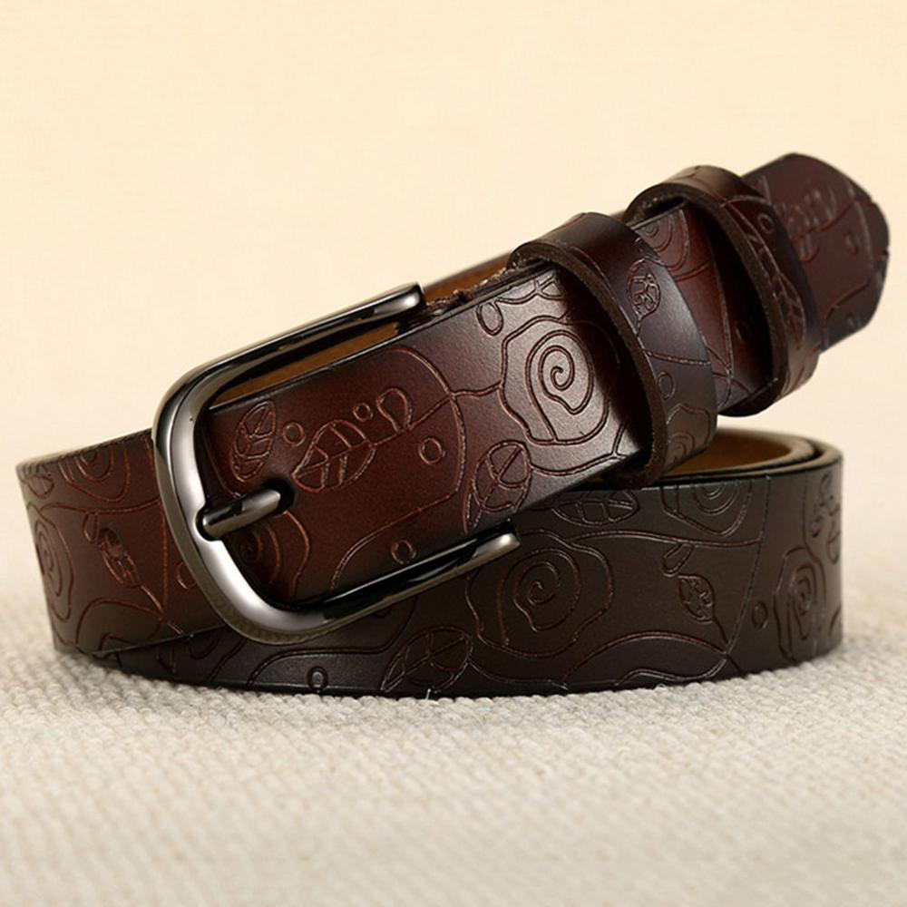 Woman belt with floral motif genuine leather, metal pin buckle 28mm wide. Beautiful in different unmissable colors.