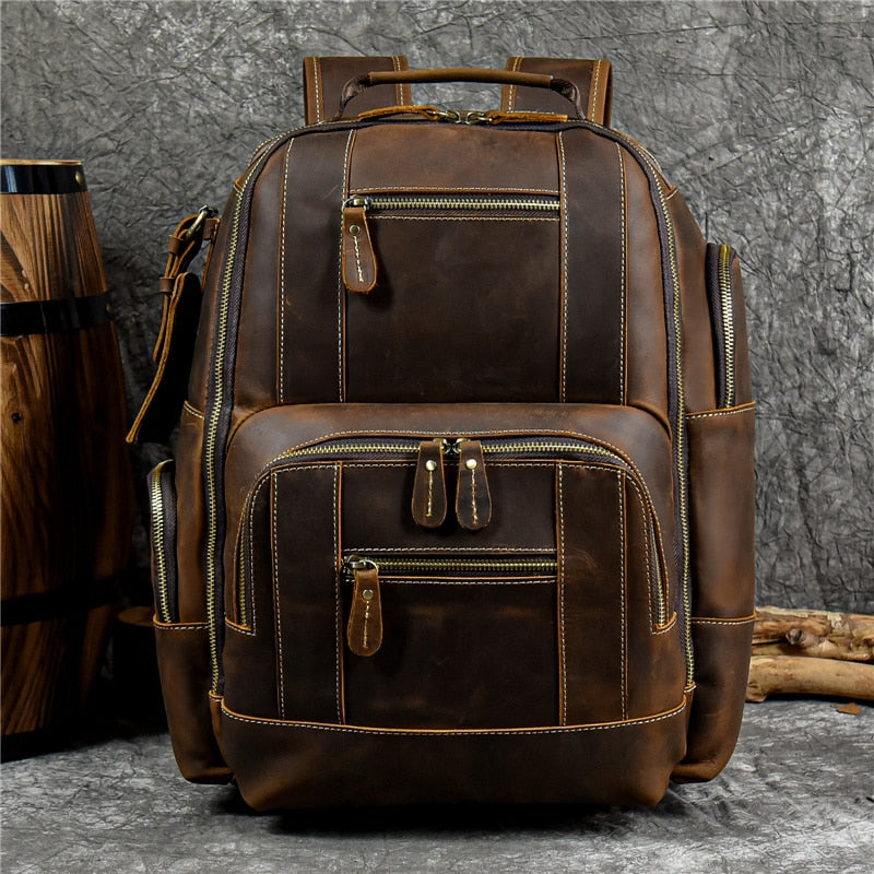 Retro luxury travel leather BACKPACK BAG. VERY USEFUL FOR ANY OCCASION, TRAVEL, STUDY, LEISURE. MANY COMPARTMENTS FOR MOBILE PHONE, PORTABLE, PHOTOGRAPHY.
